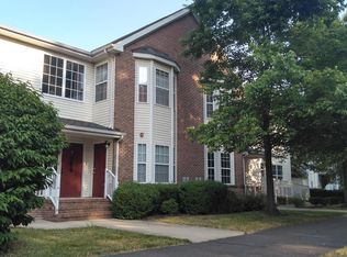 5 Forest Dr, Piscataway, NJ 08854