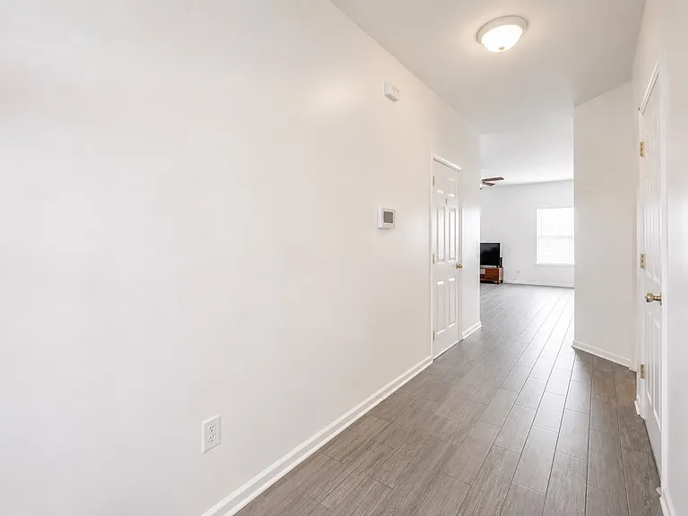 9769 Green Knoll Dr — Photo 3