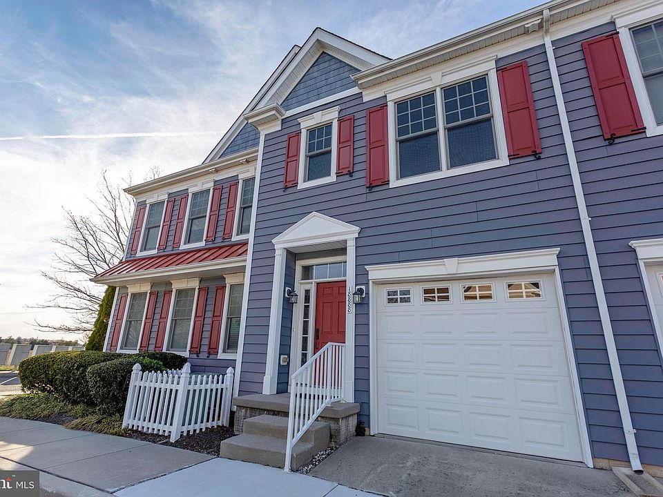 1st image of 18888 Bethpage Dr #1B