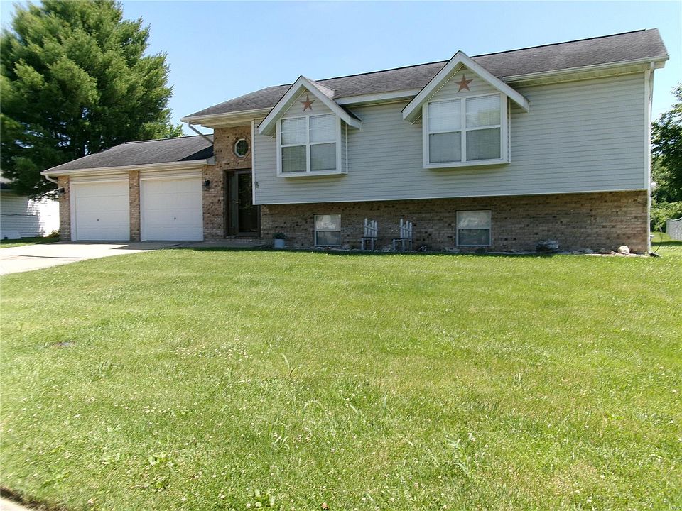 1st image of 31 Mimosa Dr