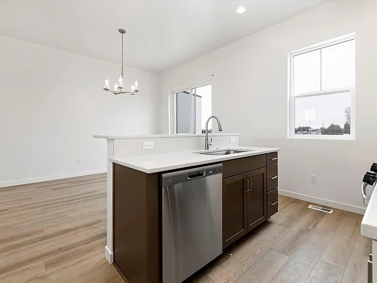 1630 N Mumbarto Ln — Photo 14