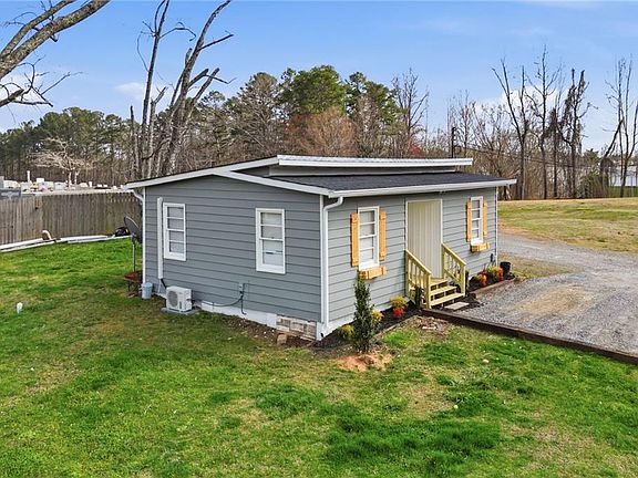 3rd image of 502 Old Canton Rd