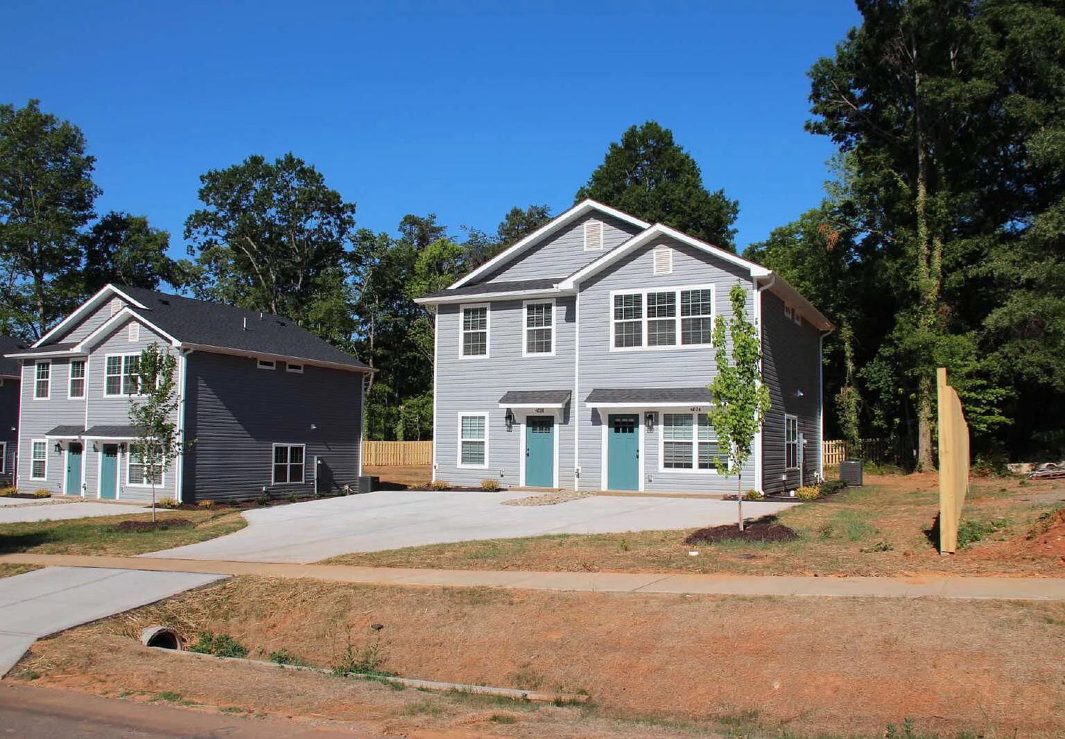 2 bed, 2.5 bath, 1100 sqft, $1,495 — Photo 1