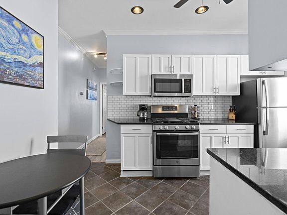 5th image of 423 Jefferson St APT 7