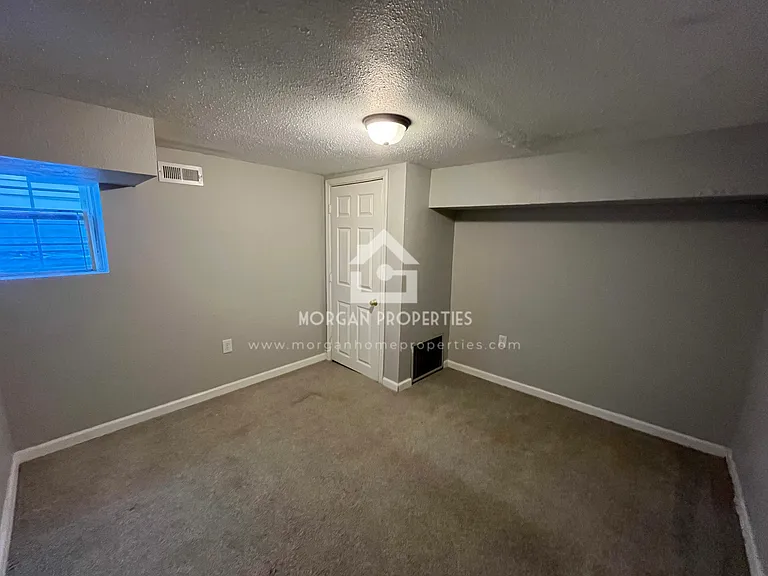 1807 Meridian St — Photo 10