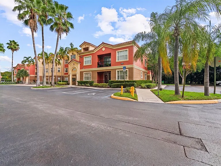 4402 SW 160th Ave #911 — Photo 38