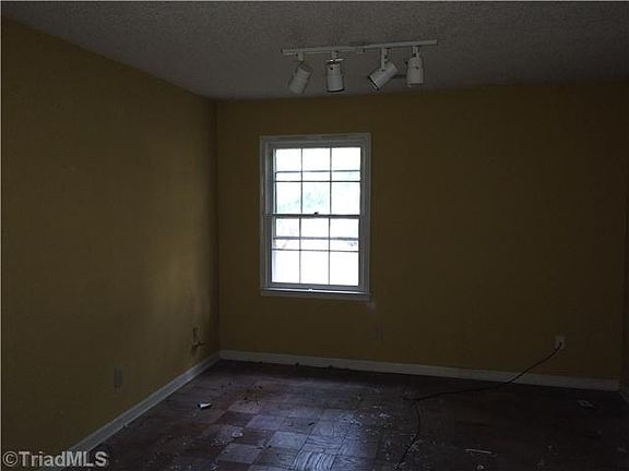 4th image of 901-103 Shelby Dr