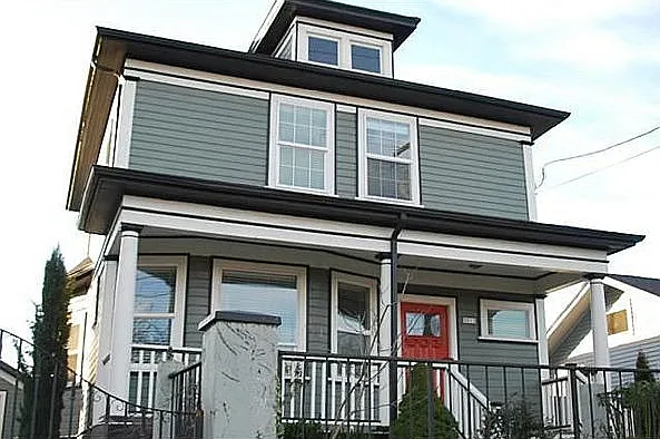 N Vancouver Ave — Photo 1
