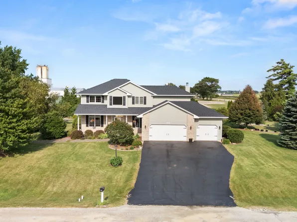 101 Hickory Ln, Kirkland, IL 60146