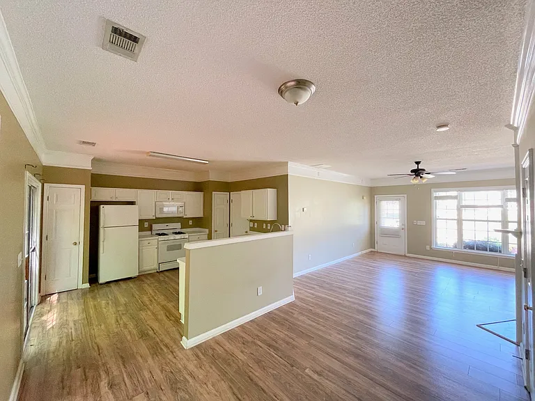 3425 Oxwell Dr — Photo 7