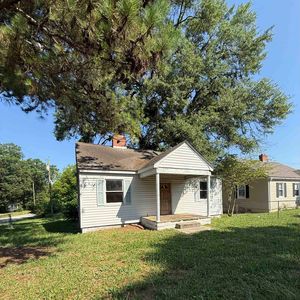 601 Musgrove St, Clinton, SC, 29325