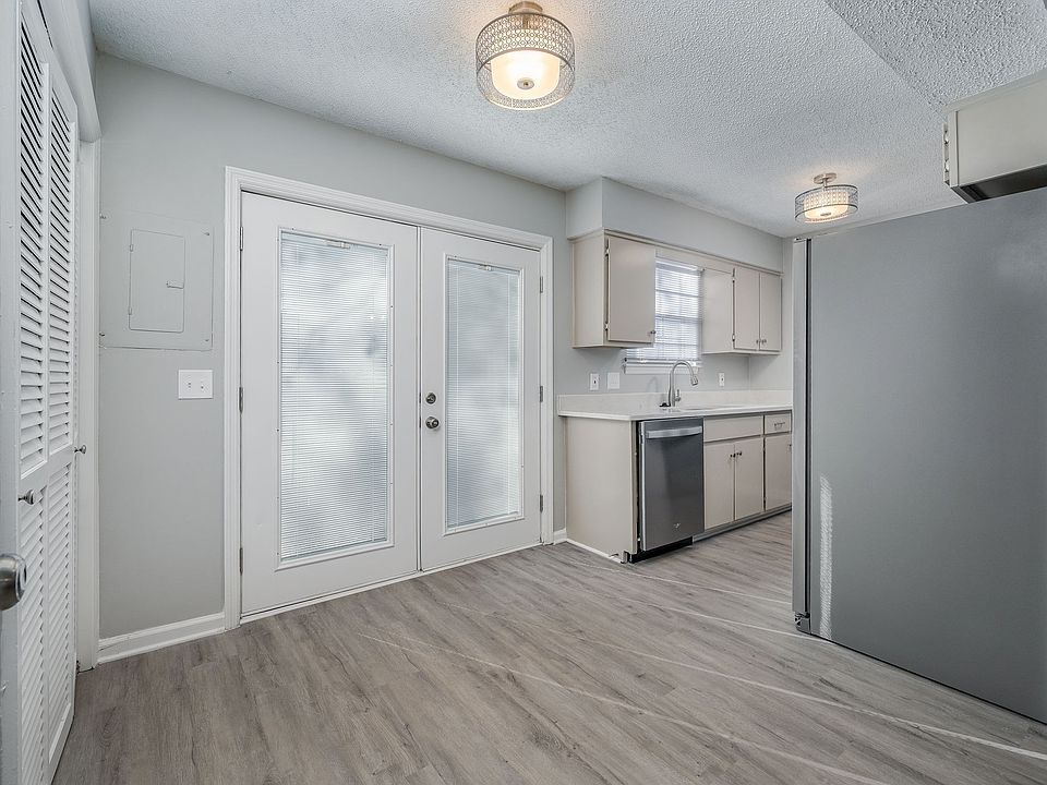 1st image of 3183 Trails End Ln
