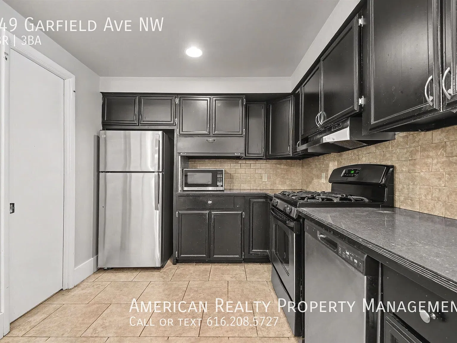 5 bed, 2.5 bath, 1443 sqft, $3,000 — Photo 4