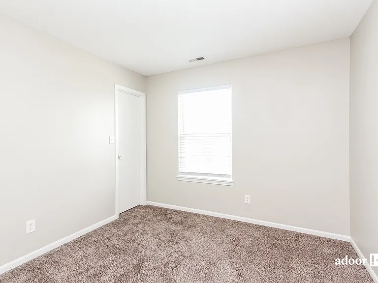 6221 Long River Ln — Photo 12