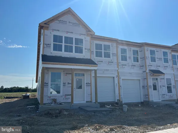 422 Granite Ridge Dr, Winchester, VA 22603