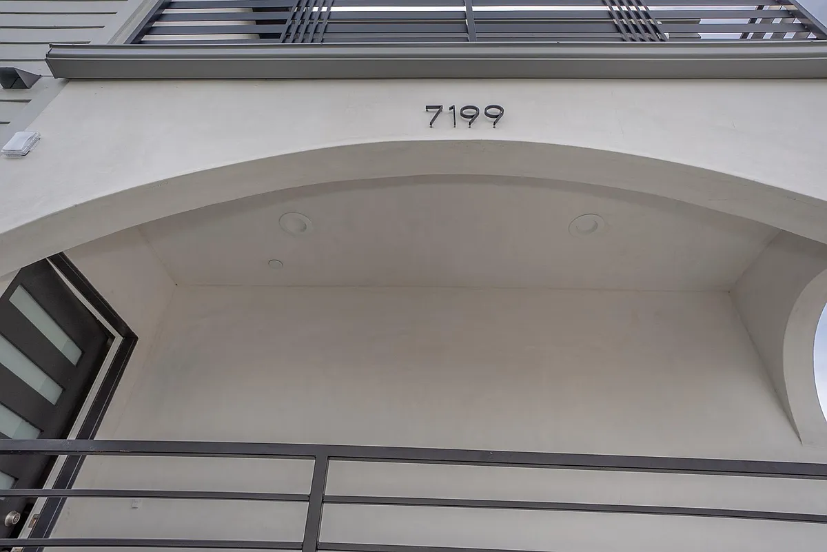 Building Photo - 7199 S La Cienega Blvd