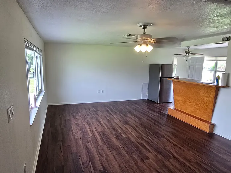 187 Norfolk Ave NW — Photo 6