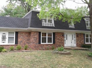 563 Meadow Bridge Dr, Ballwin, MO 63011