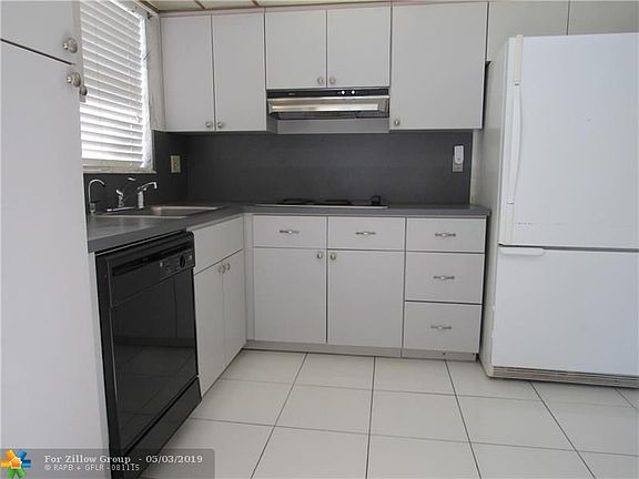 2nd image of 611 S State Road 7 APT 3B