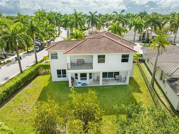 3rd image of 2551 Jardin Way