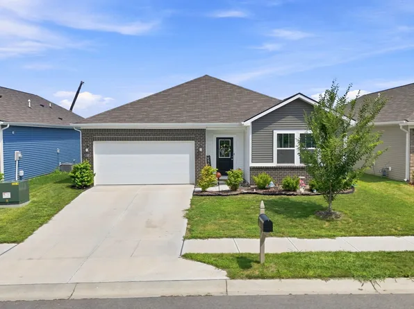 4218 Ashton View Ln, Indianapolis, IN 46268