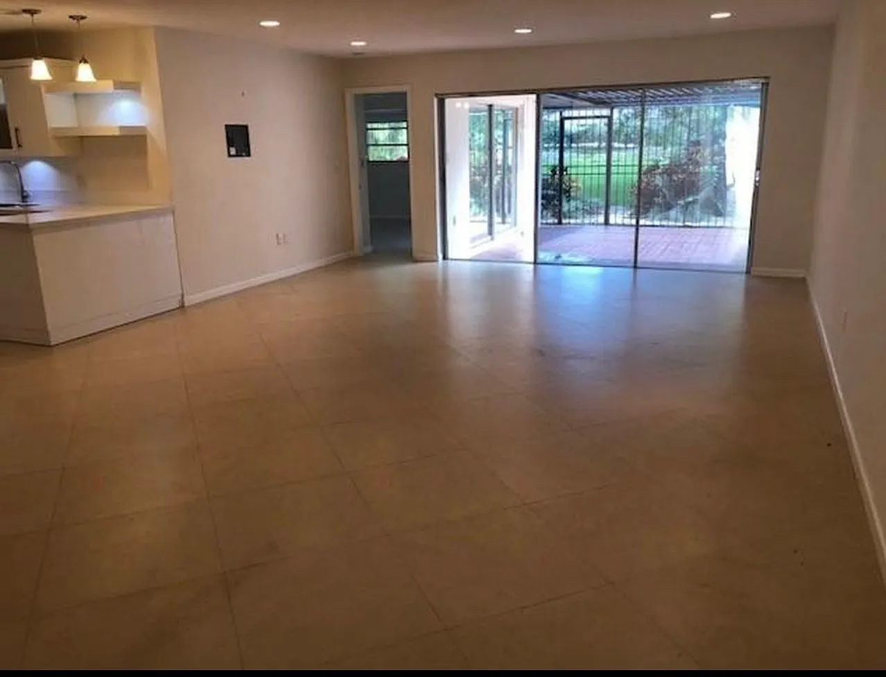 3 bed, 1515 sqft, $3,700 — Photo 2