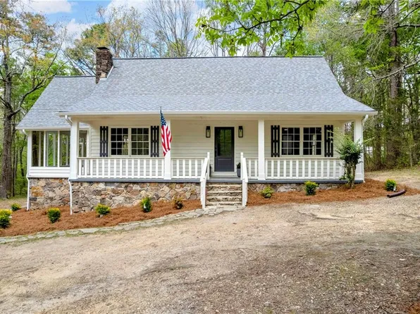271 McCowan Cir, Rockmart, GA 30153