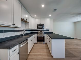 1721 W Walker St, Denison, TX 75020