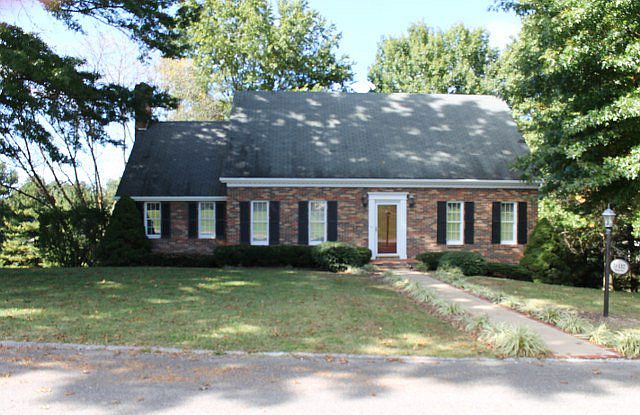 1st image of 19437 Oakwood Dr