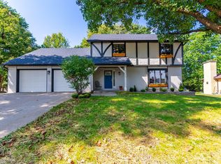 2113 Oak Cliff Dr, Columbia, MO 65203