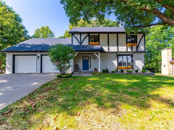 2113 Oak Cliff Dr, Columbia, MO 65203