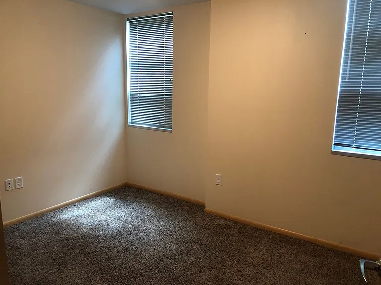 739 Williamson St — Photo 36