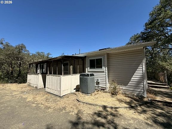 2nd image of 338 Topaz Ln