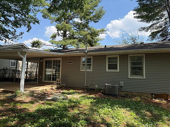 5th image of 1721 Holly Dr