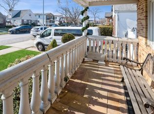 15731 24th Ave, Whitestone, NY 11357