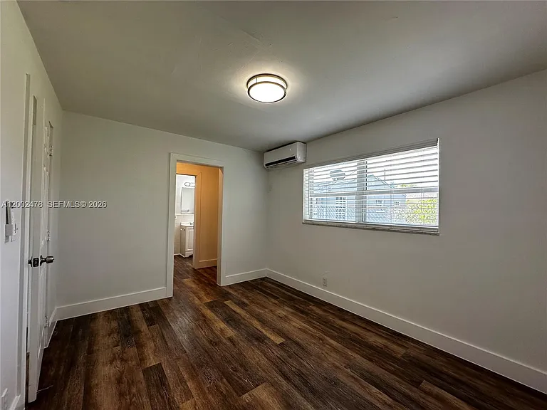 2321 Madison St #6 — Photo 8