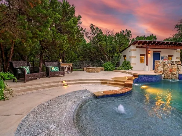 401 BUFFALO SPRINGS SPUR, New Braunfels, TX 78132