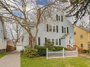932 Beverly Rd, Cleveland Heights, OH 44121