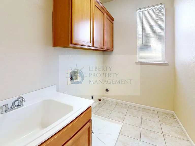 16998 Cobble Creek Way — Photo 9