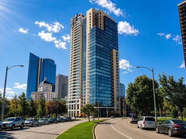 923 E Kilbourn AVENUE #1502, Milwaukee, WI 53202
