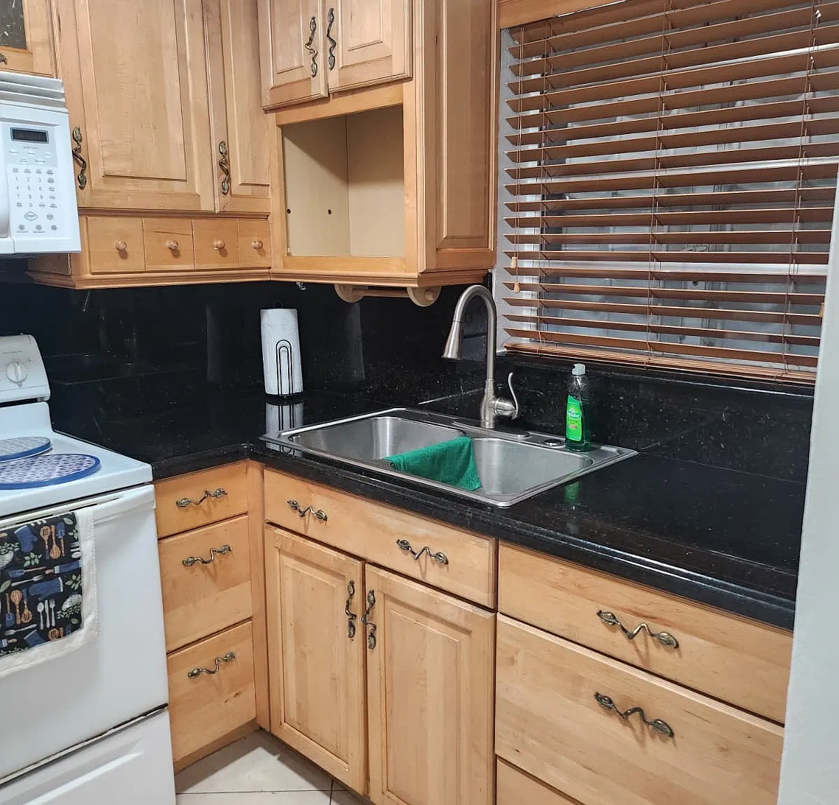 2 bed, 960 sqft, $2,000 — Photo 1
