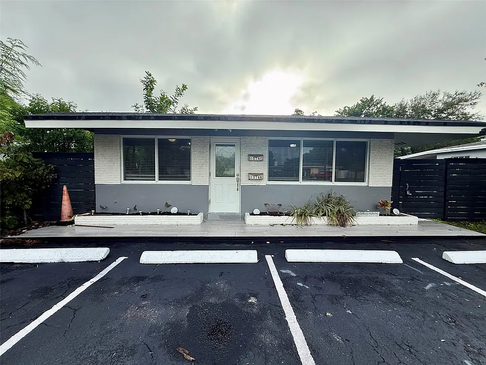 1516 NW 7th Ave