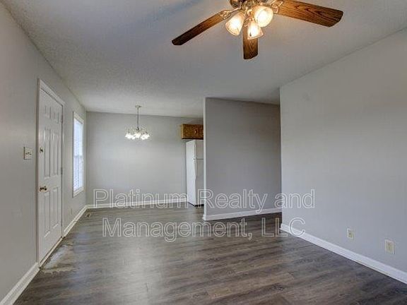3rd image of 1610 Hannibal Dr