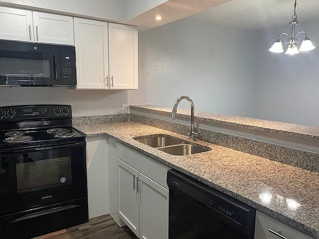 Westmount Place Apartments — Photo 22