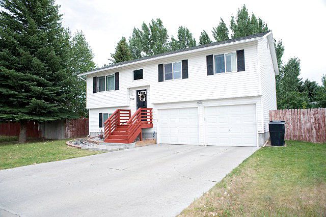 1st image of 270 Meadowlark Dr
