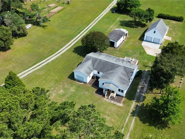 208 S End Rd, Knotts Island, NC 27950