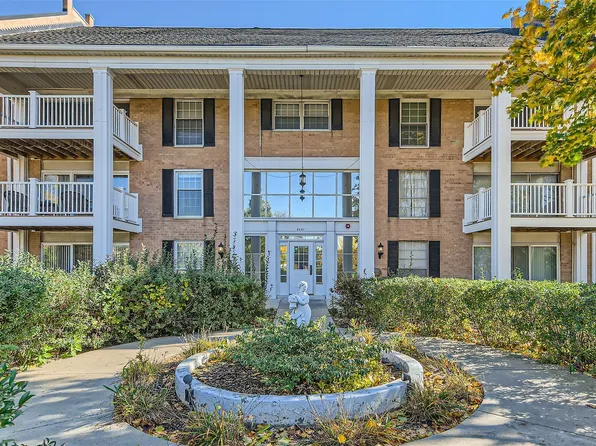 5601 Carriageway Dr APT 110-B, Rolling Meadows, IL 60008