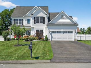27 Denhelder Dr, Ballston Lake, NY 12019