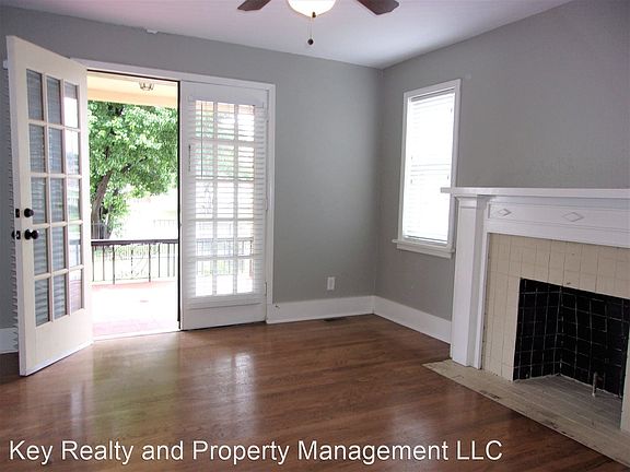 2nd image of 424 NW 24th St #3690577