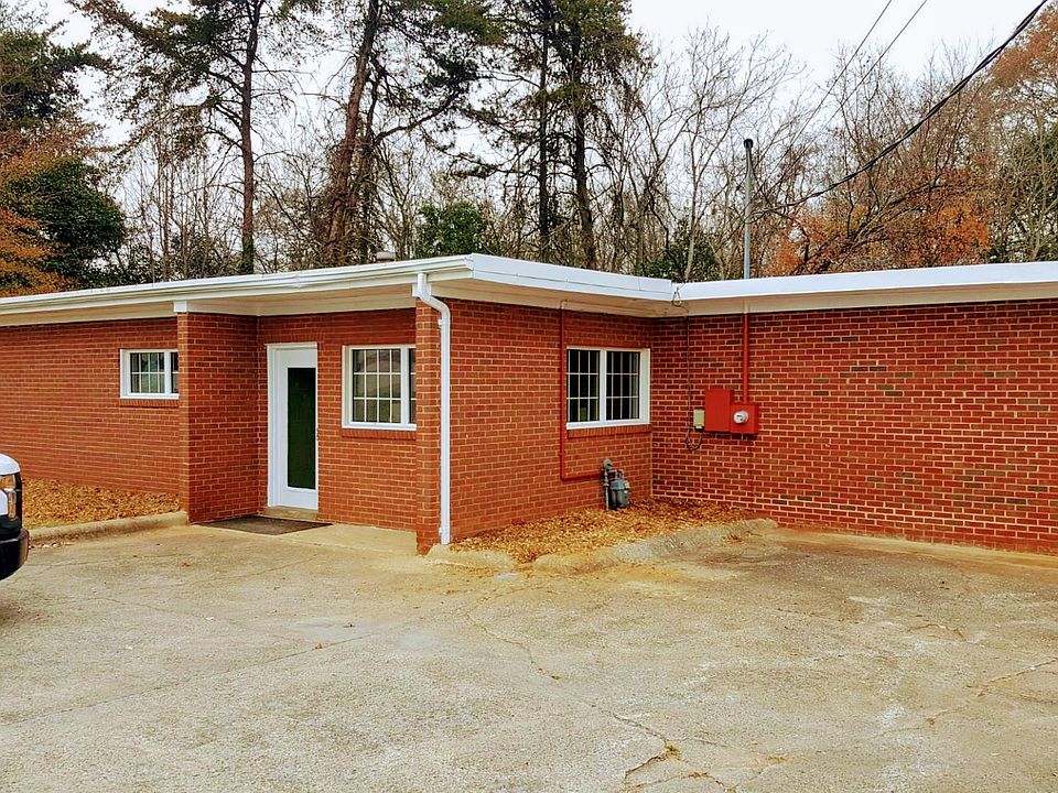 1st image of 1335 E Dixon Blvd